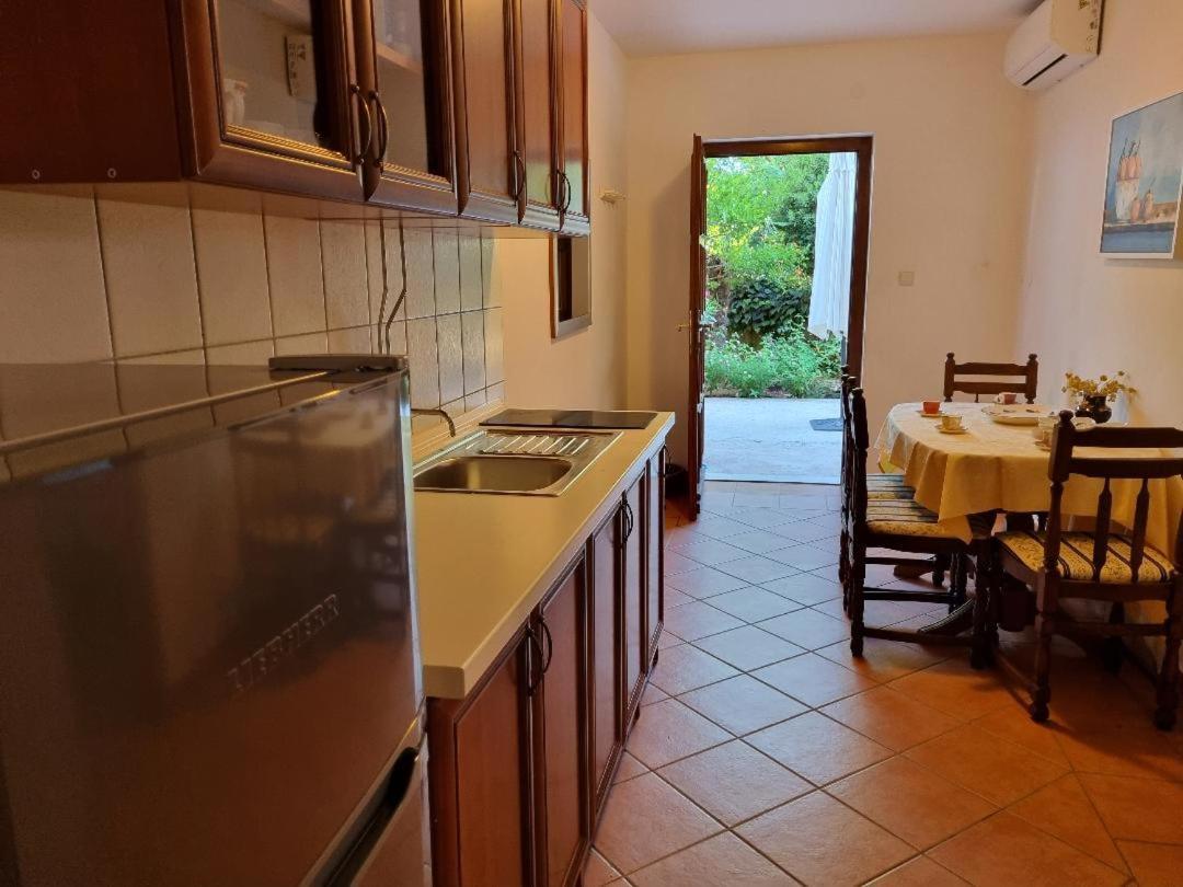 Villa Agava Vrboska Exteriör bild